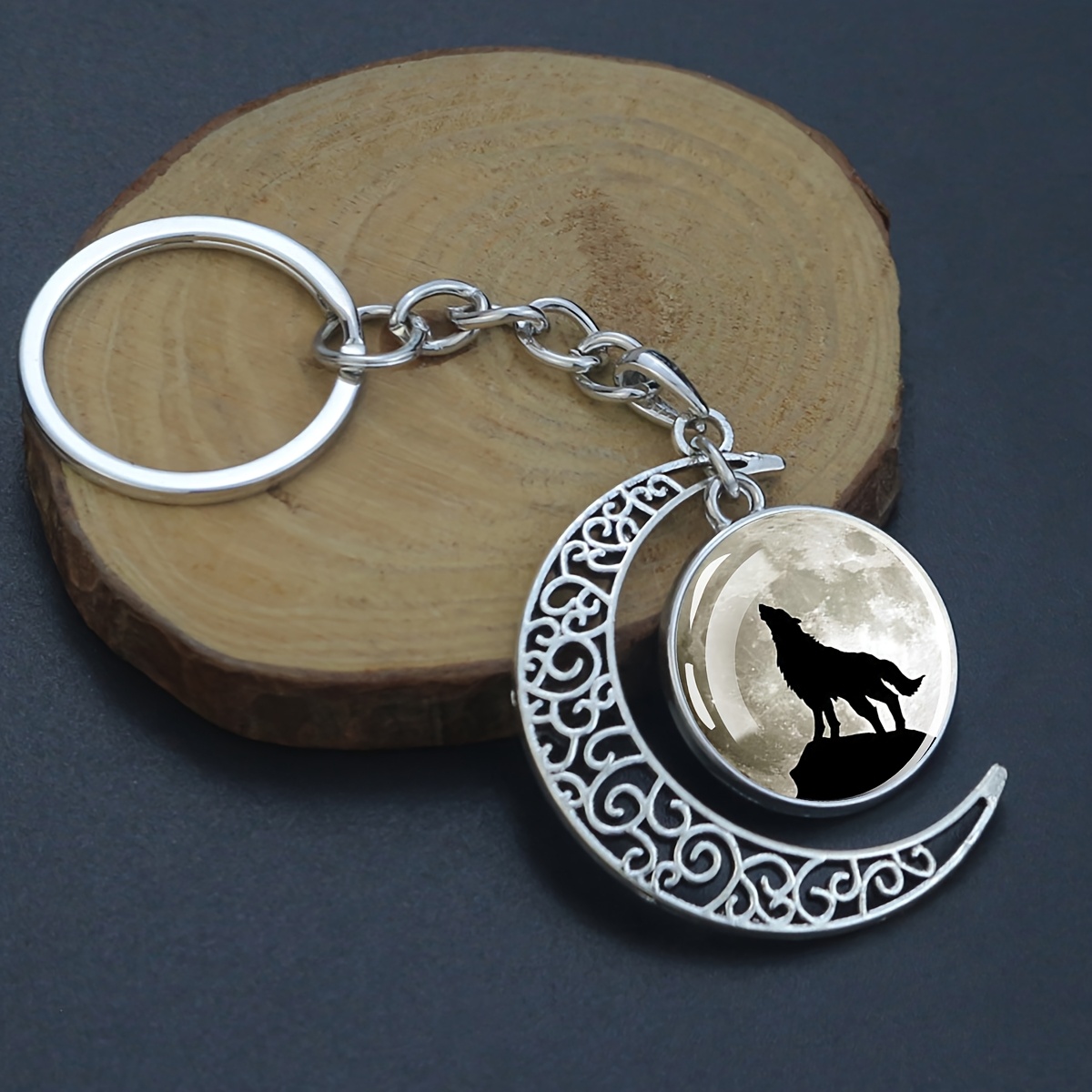 Image of 1pc Wolf At Moon Crescent Shape Keychain For Men Keyring Pendant Gift For Car Keys