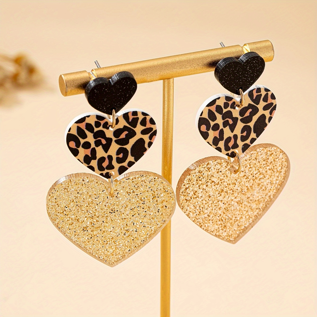 

A Of Women's , Exaggerated -shaped Jewelry, Suitable For