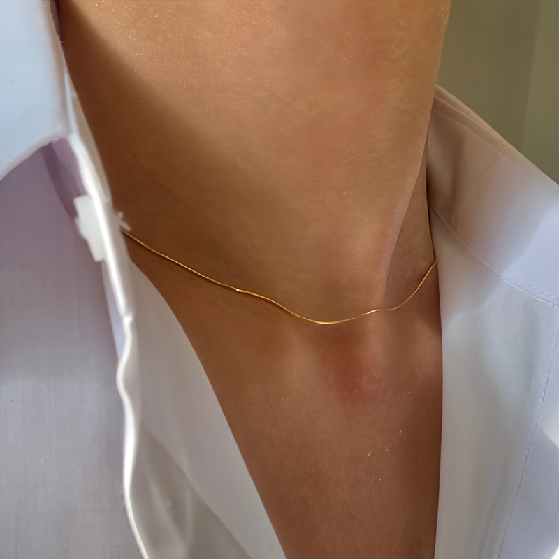 E-shop Runde Schlangenkette, schlichte Kette, feine Kette, elegante, luxuriöse, einfache Schlangenknochenkette, wasserfest und farbecht,