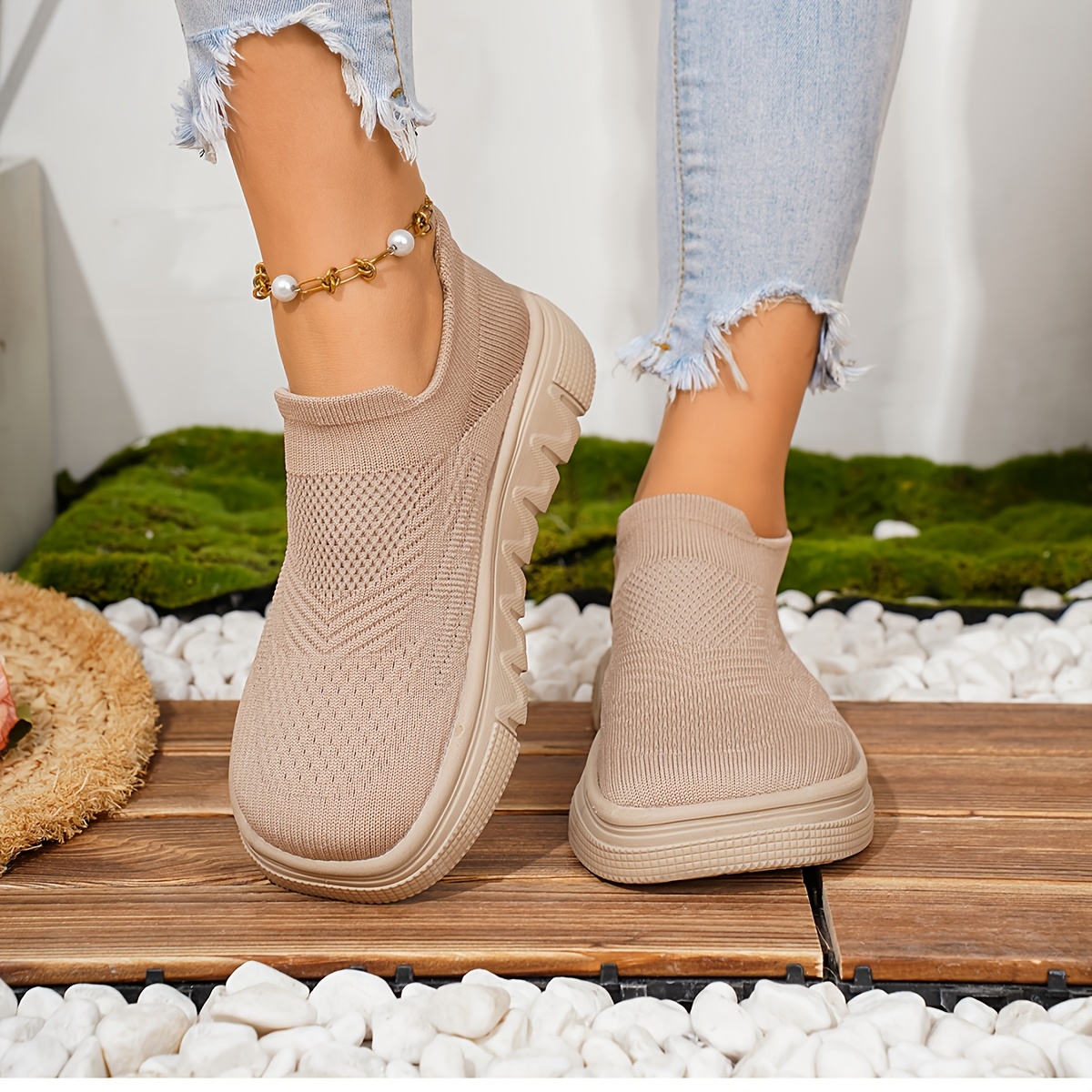 Wide Platform Walking Shoes for Casual Use