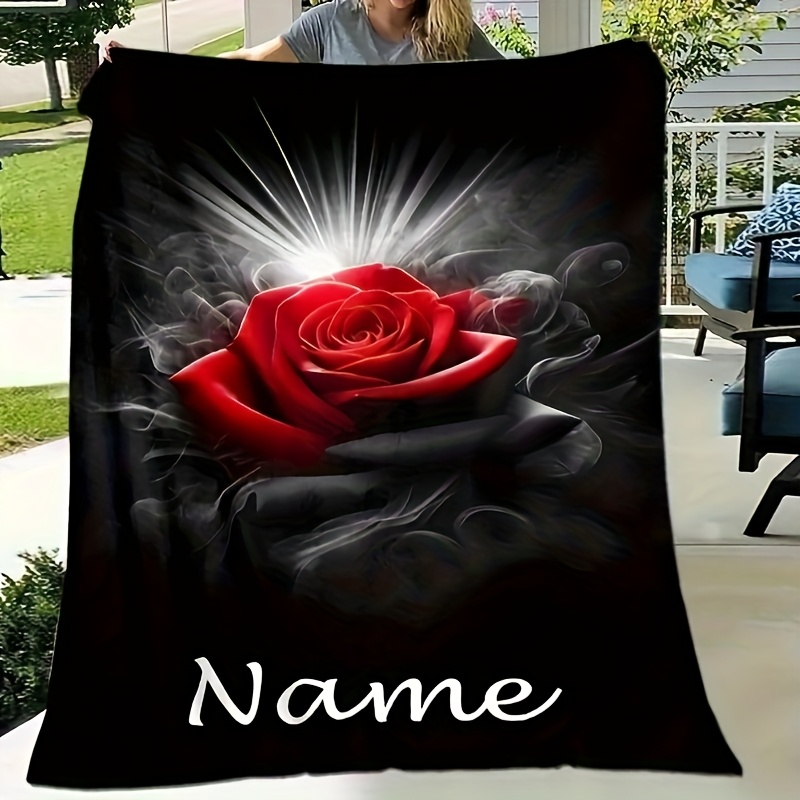 E-shop 1 Stück Personalisierbare Rote Rosen Decke – Weicher Flanell-Wurfkissenbezug, Mit Namenspersonalisierung, Ideal für Sofa, Schlafzimmer oder