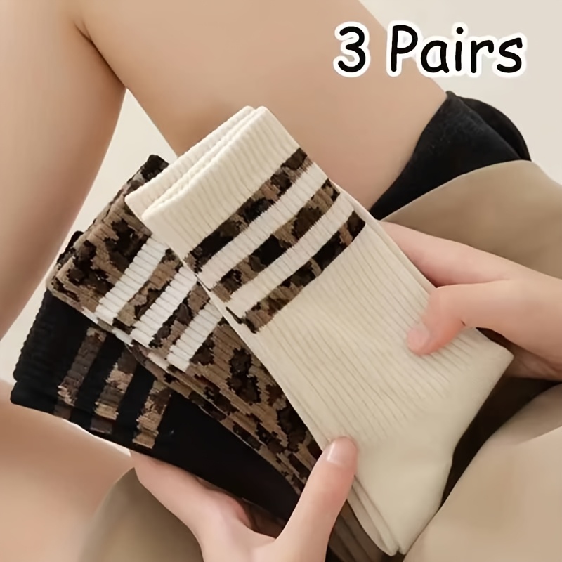 E-shop 3 Paar Damen Leopard Print Mid-Calf Socken Frühling und Herbst Koreanische Version Japanischer Sport Socken