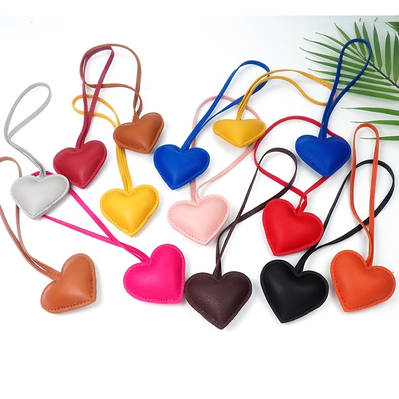 

Heart-shaped Leather Wristbands, Assorted Colors, Romantic Keychain & Bag Pendant, Couples Backpack Charm, Christmas Party Favors, Easter & Valentine's Day Gift Set