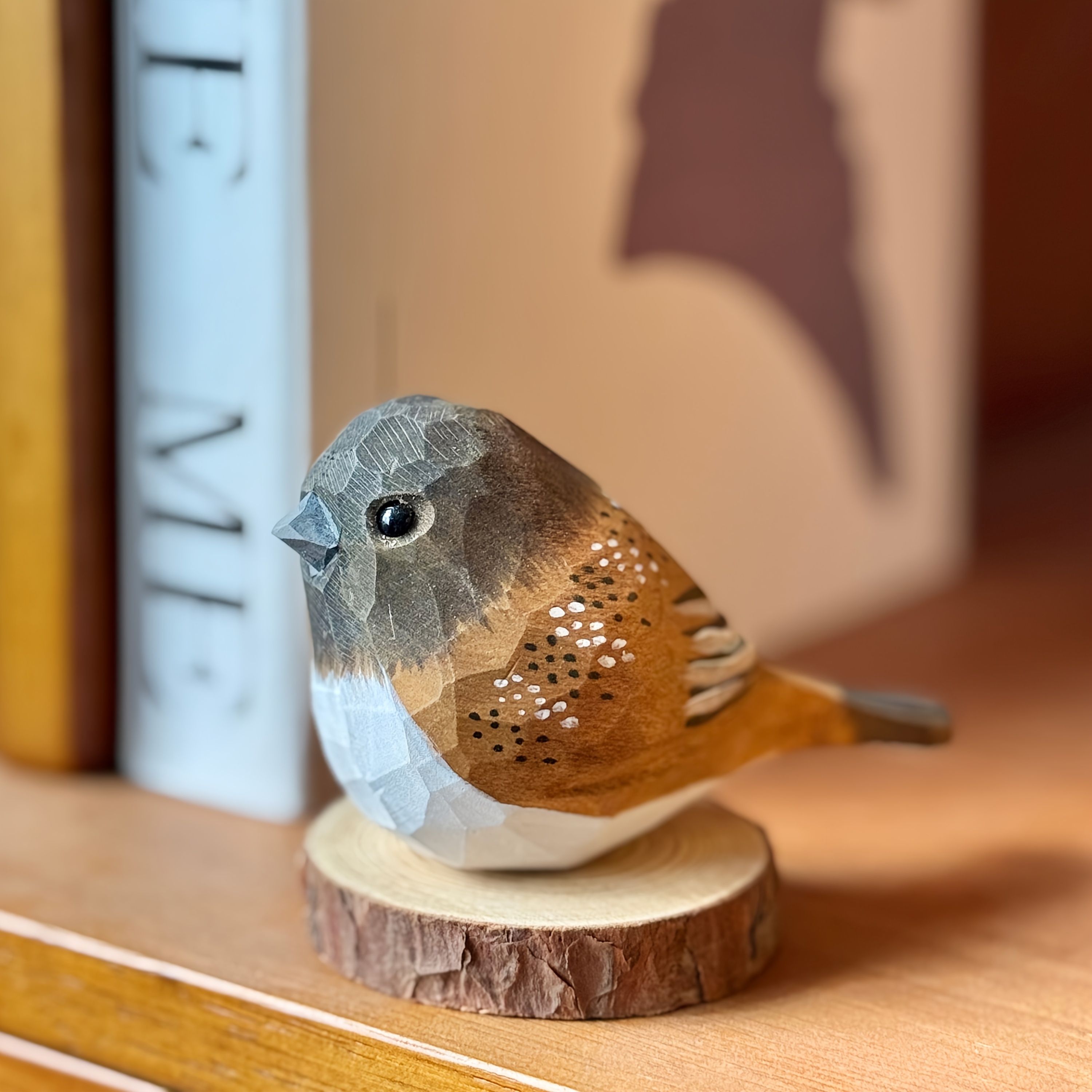 Image of 1 Hand-carved Wooden Gray- Figurine For Home Decoration, Suitable For Birthdays, Anniversaries, Housewarming, And Christmas