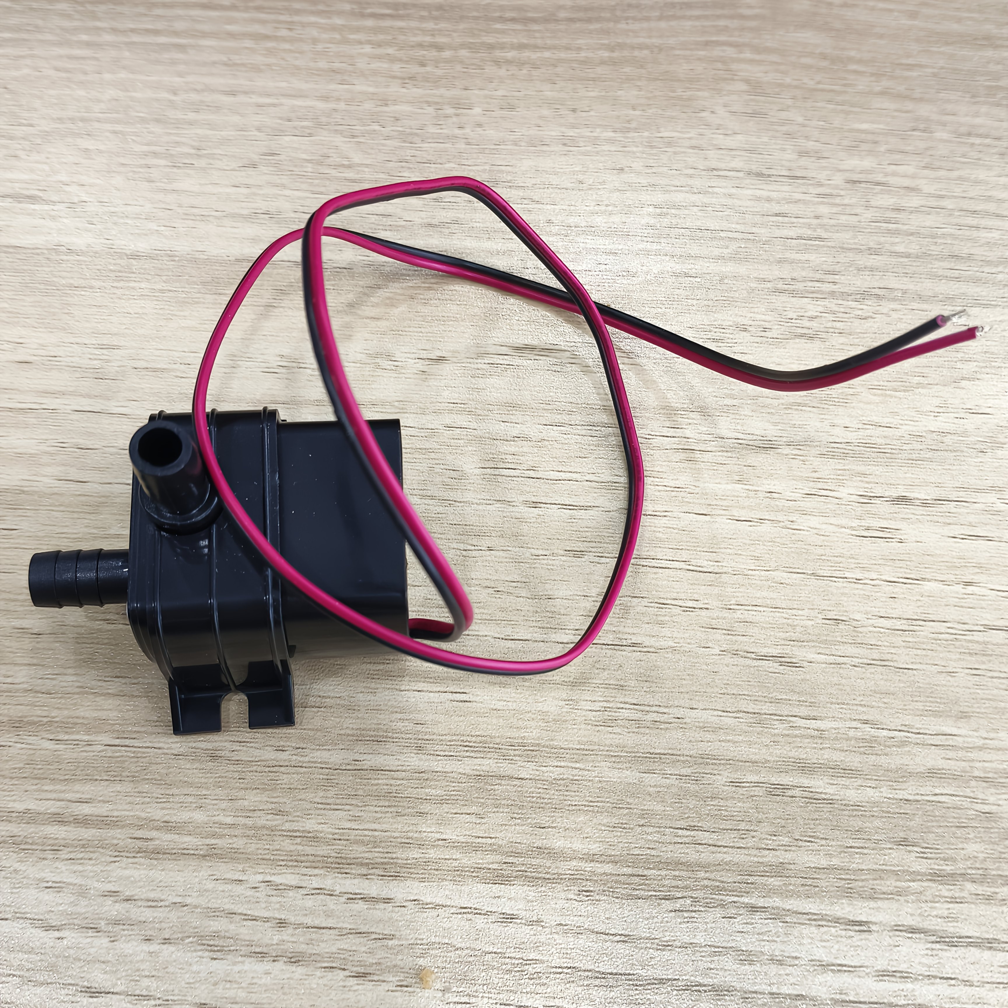 1 kos 240 L/h 12 V mini potopna črpalka, brezkrtačna enosmerna majhna vodna črpalka