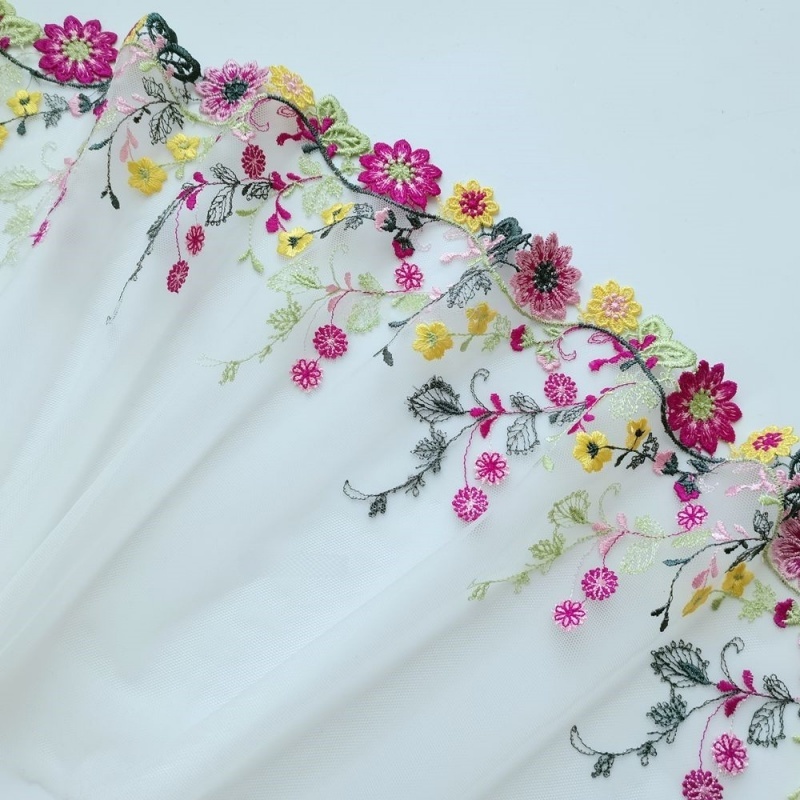 E-shop 1/2 Yard Bunte Wildblumen-Stickerei-Mesh-Spitze – Lebendige Blumensäume für DIY-Kleidung, Röcke & Basteln – Hochwertiger Stoff mit kunstvoller