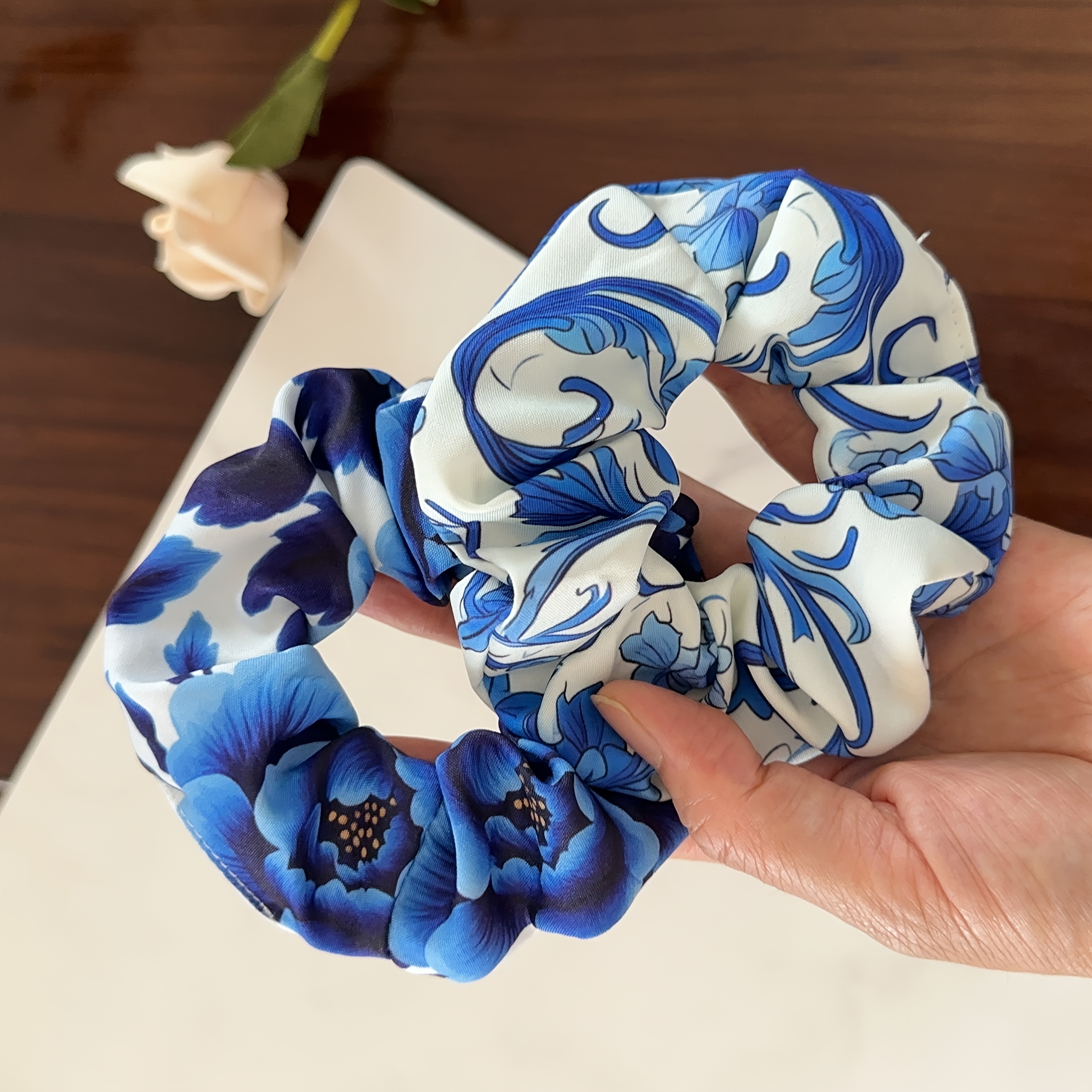 E-shop 2 Stück Damen Süße und Elegante Blumenmuster Haargummis, Weiche Stoff-Haargummis für den , Party-Elastikbänder, Stilvolle und Elegante
