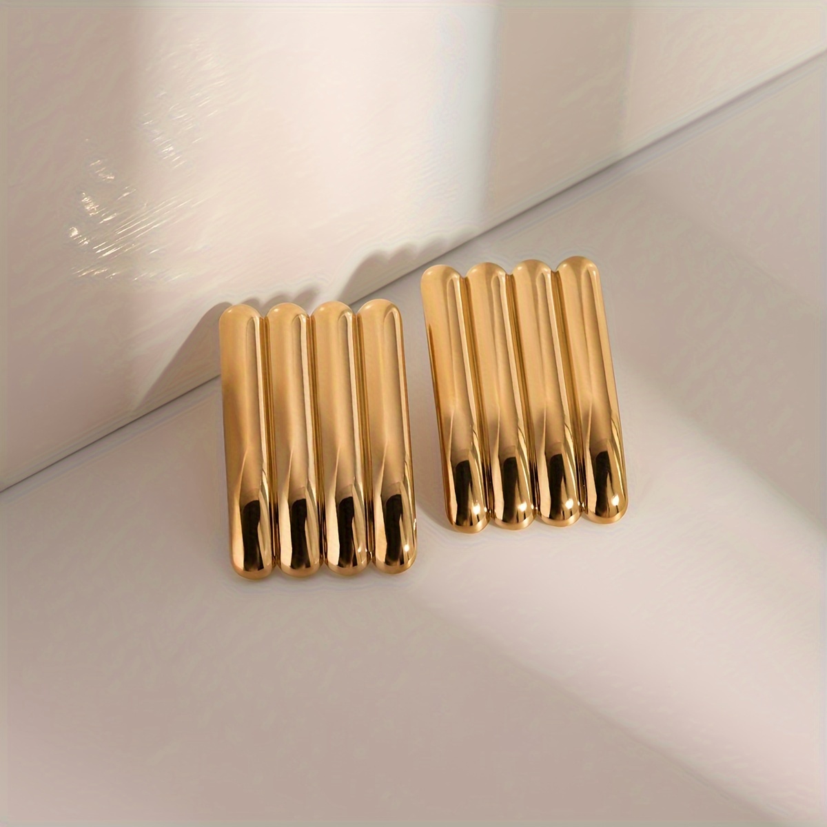 TEMU 1 Pair Easy Temperament All-match Vintage Fashion Vertical Stripe Stud Earrings