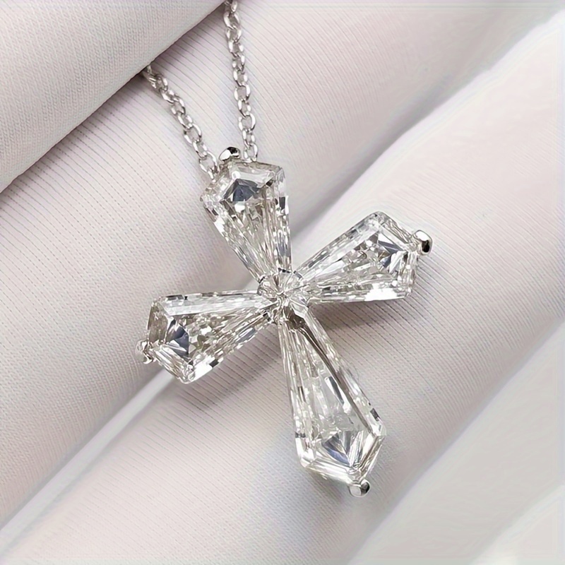 Image of 1pc New Women's Fashion Pendant Necklace Zirconia Pendant Necklace Easy Style Jewelry
