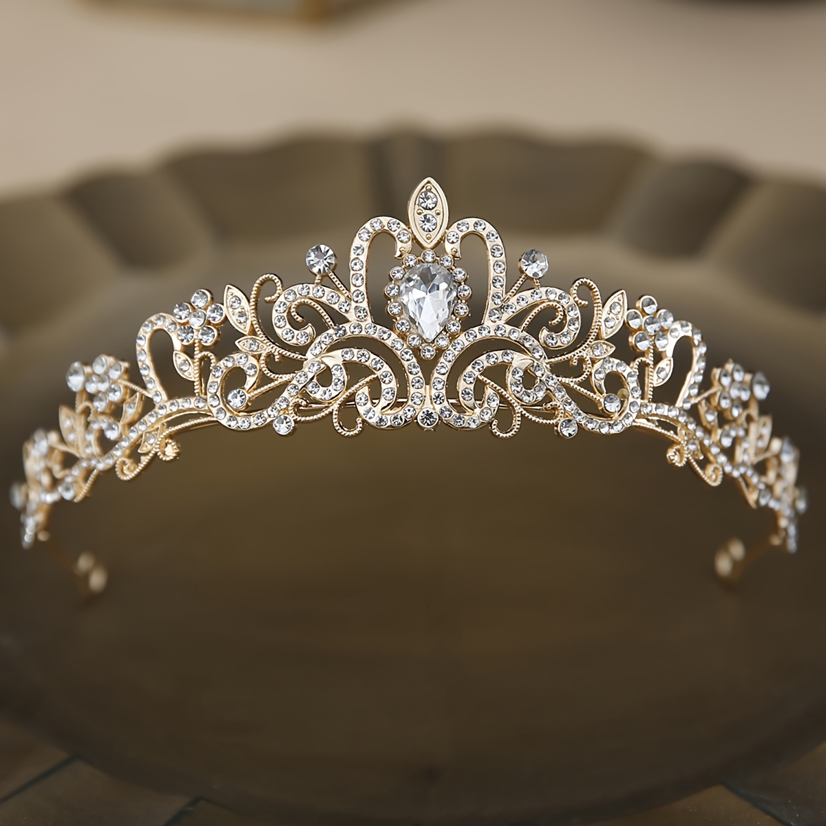 

Elegant With Sparkling Rhinestones - Golden-plated Crown Headband For Girls, Ideal For Birthday & Prom Parties, Only