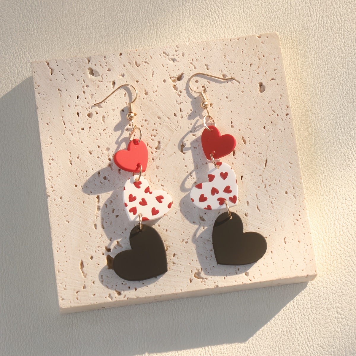 

Valentine's Day 1 Pair Of Elegant & Vintage Heart Dangle Earrings For Women - Polymer Clay Texture, Alloy Hooks, Or Gifting, Cute Earrings