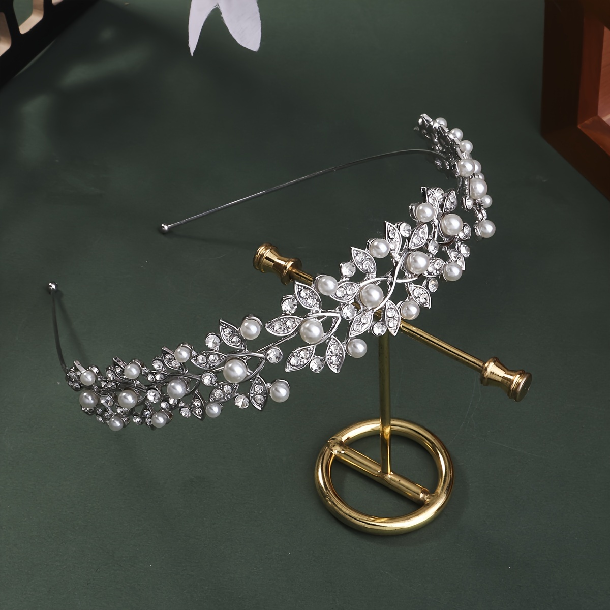 zamonaviy marjon va kristal soch taqilishi to'ylar, partiyalar va maxsus tadbirlar uchun tafsilotlar 3