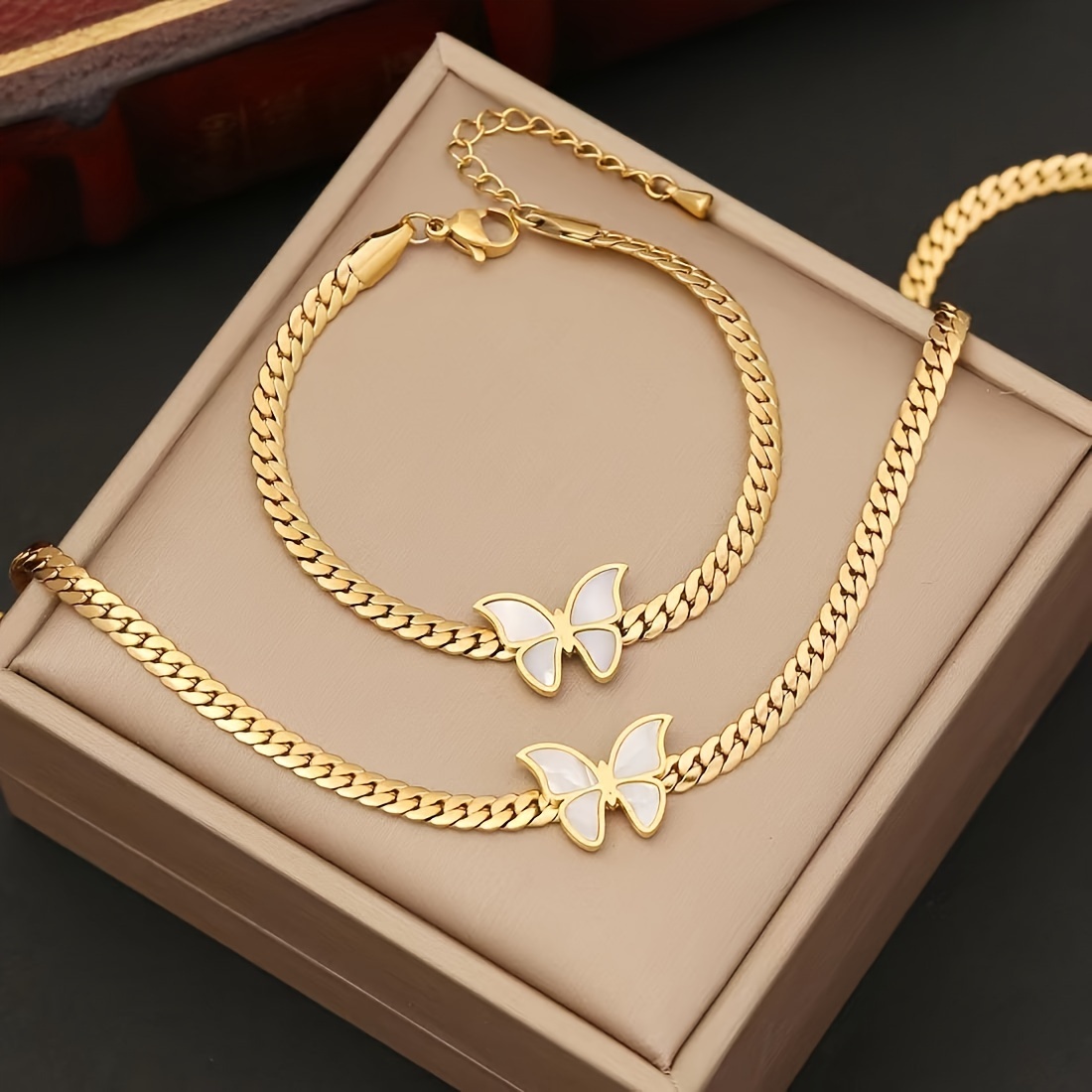 

Golden Butterfly & Snake Bone Chain Pendant Necklace/ Bracelet For Women, Party Gift Clavicle Chain