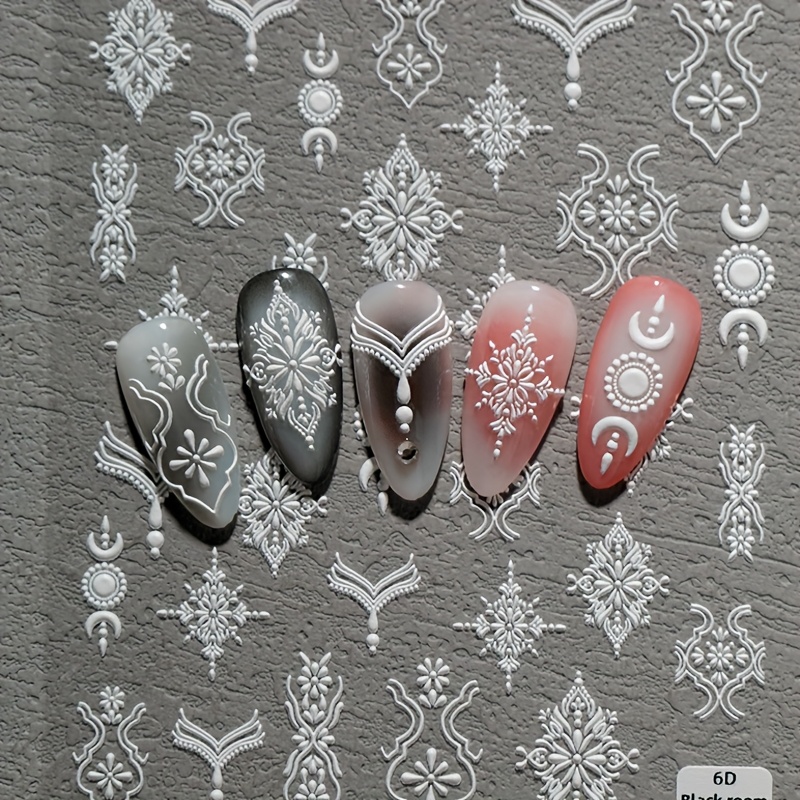 Image of A High-end Vintage Nail Sticker Featuring Embossed Laser , Hand-painted Minimalist Designs, With Necklaces, Square And White European Patterns, Suitable For Personal And Bridal Nail Salons