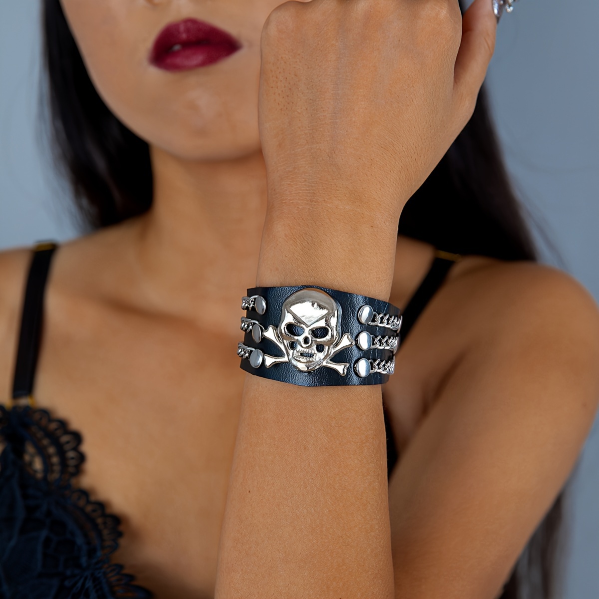 

Gothic Dark Pu Leather Bracelet With Skull And Chain Details - Parties And Festive Occasions