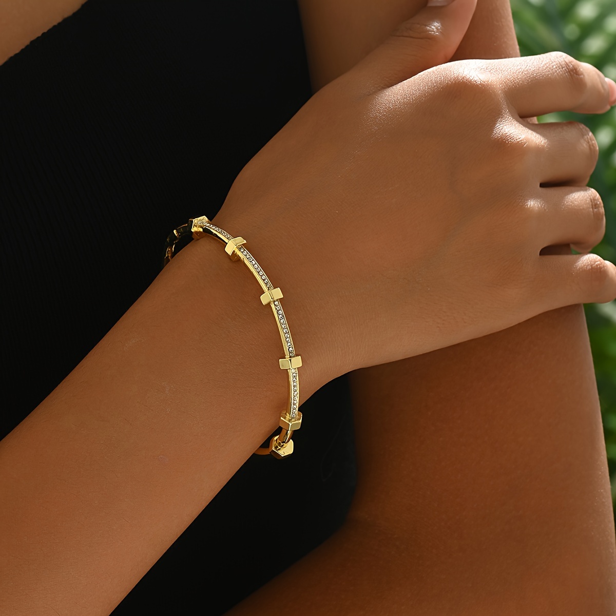 nail bracelet sold on Temu New Zealand