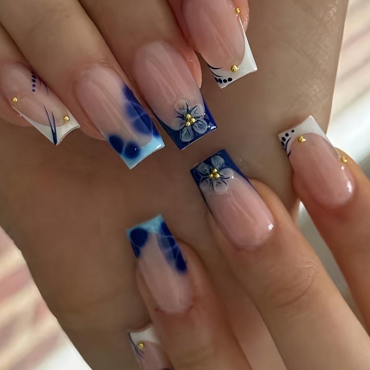 TEMU 24pcs Medium Rectangular Press-on Nails With Nude Transparent Base, Blue And White Tips, Blue And White Floral Porcelain Patterns With Golden