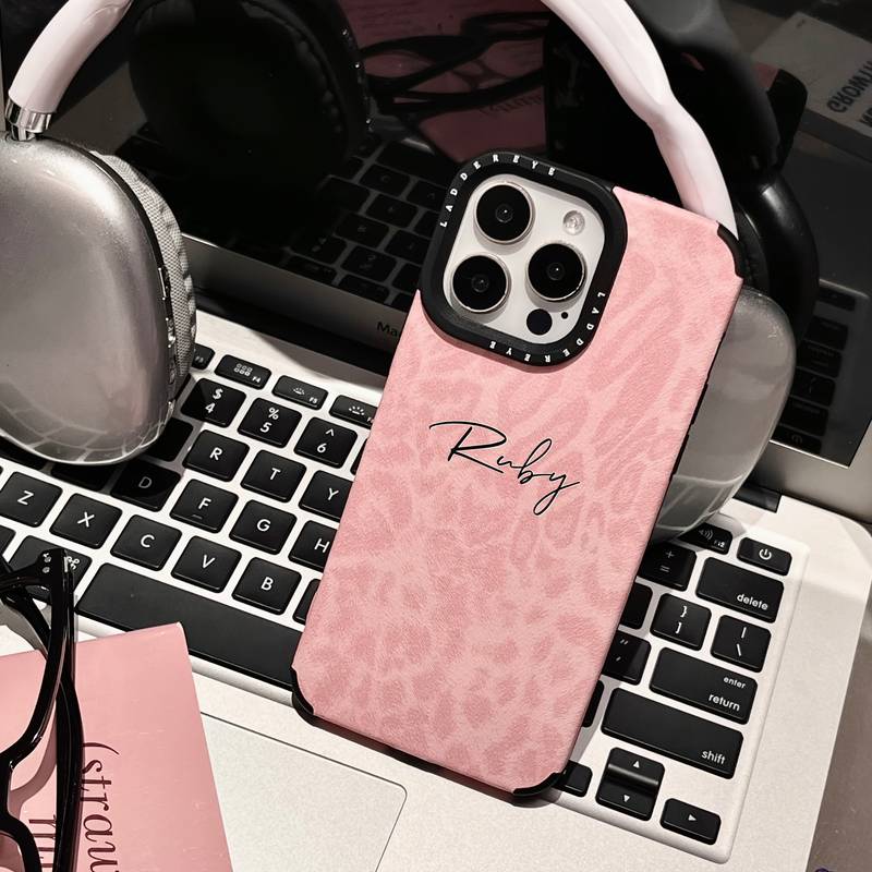 Gepersonaliseerde Roze Gestreepte Telefoonhoesje Voor IPhone | Impact Case Protective Ultimate Drop Proof Cover | Aangepaste Naam Gestreepte Ontwerper Mode, Bumper Hoesje, IPhone 11 Pro, 4. Letters En Cursies Blokkeren