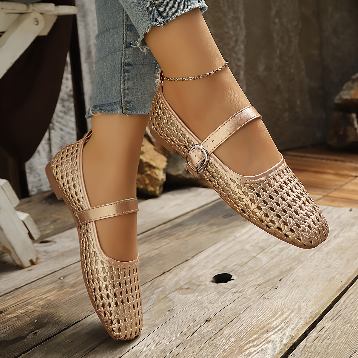 imagen del artículo zapatos   tejidos mary jane para mujer, punta cuadrada hueca,   ajustable, zapatos retro transpirables casuales   para mujer, zapatos de mujer