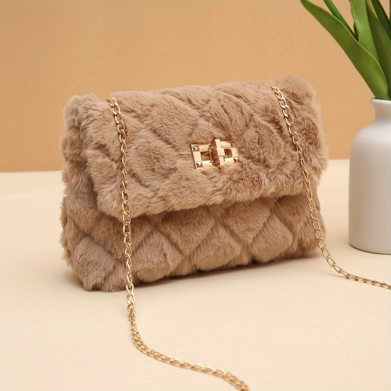 【U LAN】Boucle fur crossbody bag fur-crossbody-bag-lsn-bg021-