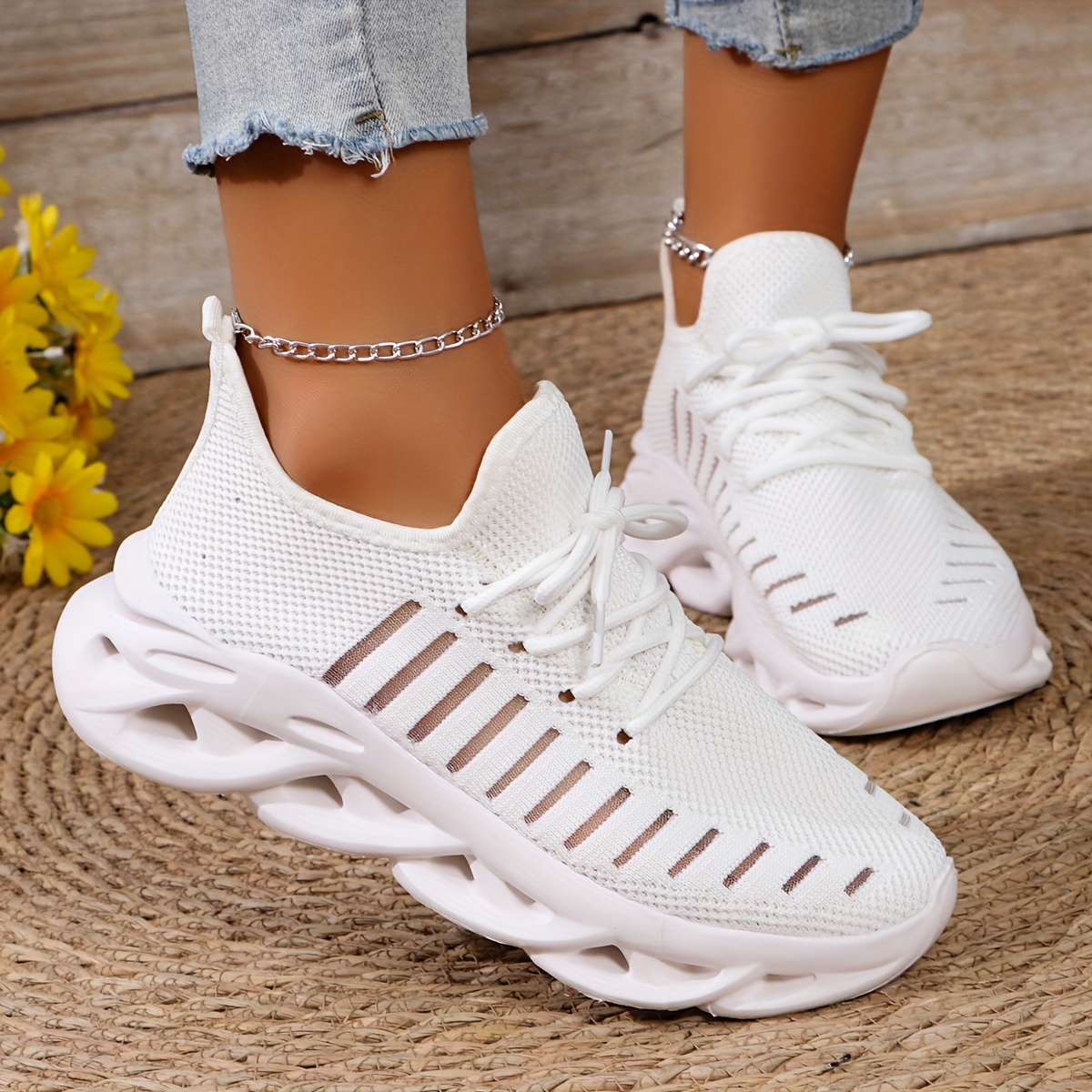 

Women's Knitted Platform Sneakers, White Lace Up Low Top Running & Walking Trainers, Comfy Breathable Athletic Shoes