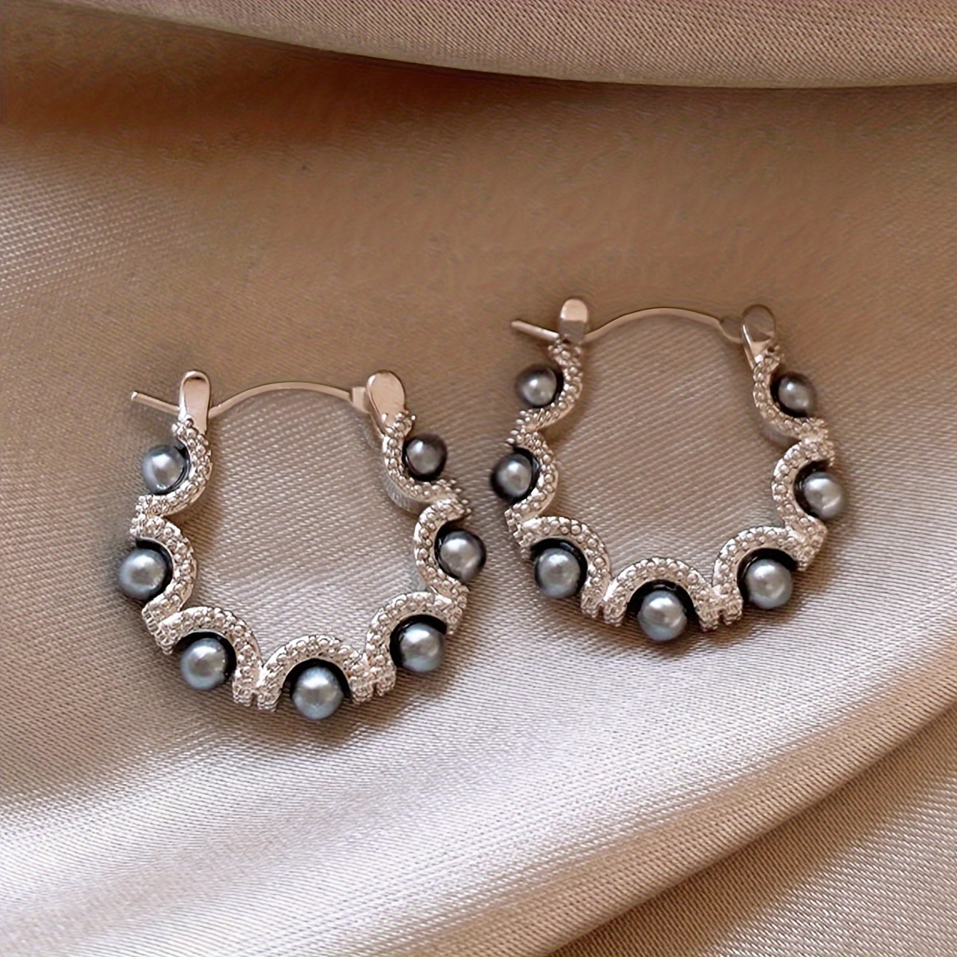 

Elegant Vintage-inspired Hoop Earrings For Women - Chic Zinc Alloy, Casual Attire & Gifting