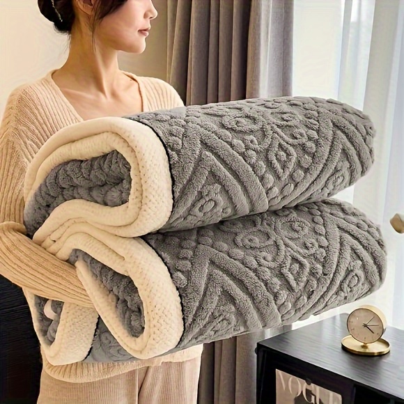 luxury velvet throw blanket with unique carved design 350g thick     machine washable polyester knit for bed sofa details 5