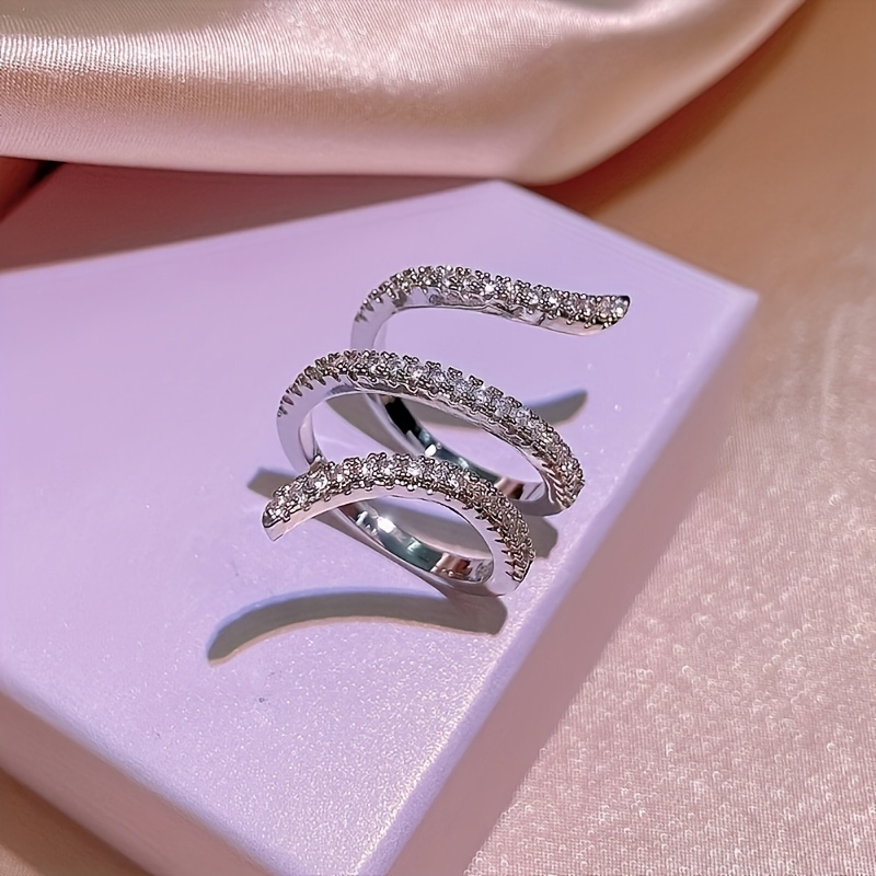 Creative Intertwined Lines Lady's Ring