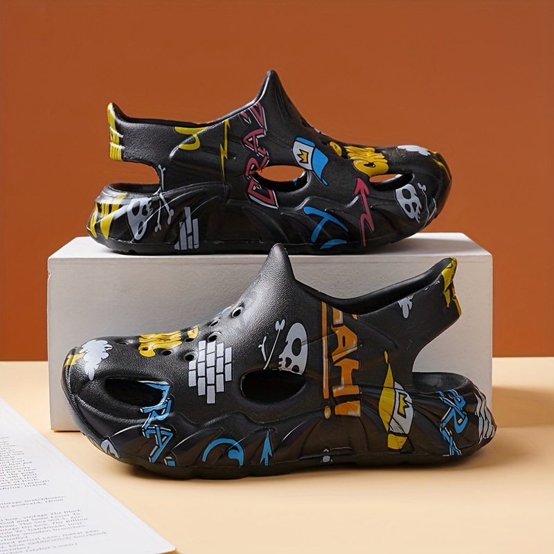 Casual Cute Cartoon Slip On Clogs For Boys, Lightweight Non-slip Wear-resistant Sandals For Indoor Outdoor Beach, Spring And Summer