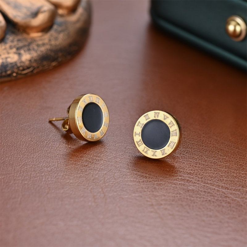E-shop 1 Paar Retro Minimalistische Ohrstecker mit römischen Ziffern - Hypoallergene 18K vergoldenete Edelstahl-Ohrringe, geeignet für den täglichen