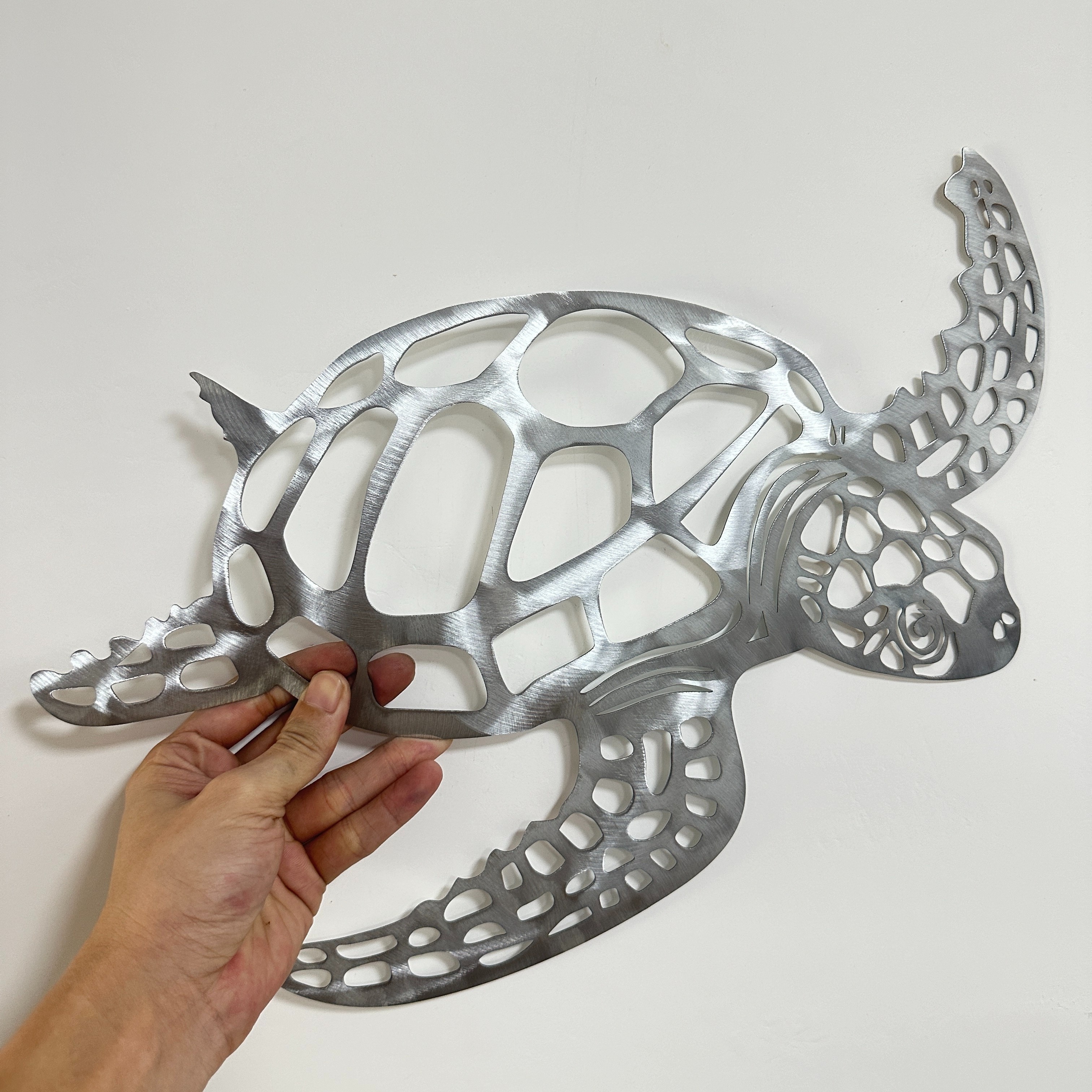 Image of Metal Wall Art Nautical Sea Turtle Wall Decor - Coastal Home Hanging Ornament - Gift - Beach Theme Bedroom Decoration