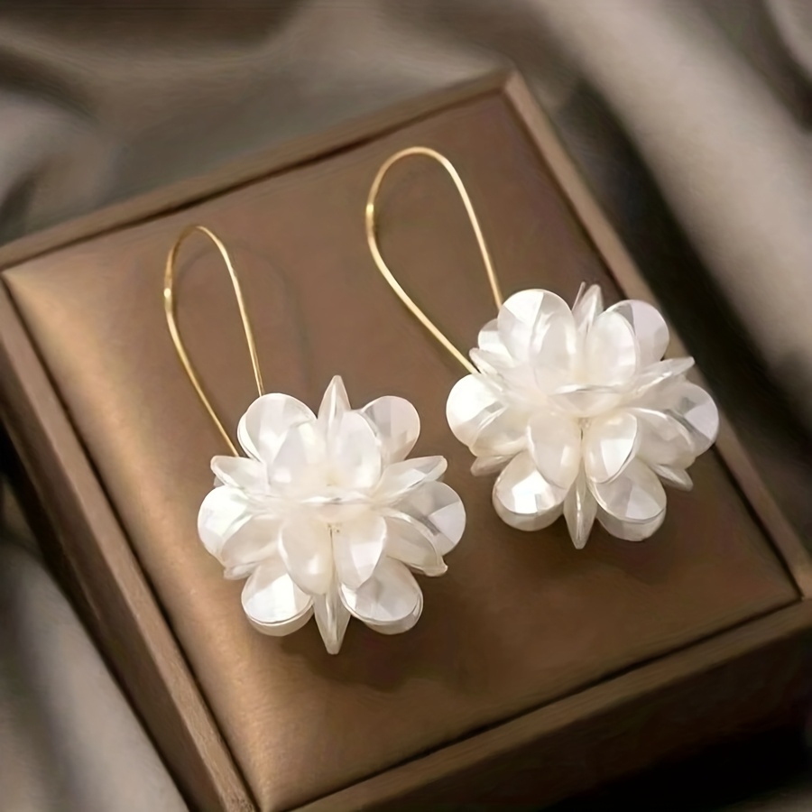 E-shop 2er-Set elegante weiße kugelförmige Blütenblüten-Ohrringe für Damen, zum Verschenken, für den , Partys Hochzeiten