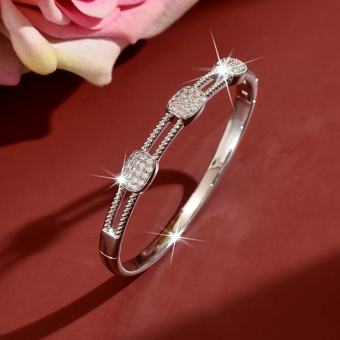Women's High-End Hollow-Out Sparkling Bangle, Formal Occasion Jewelry