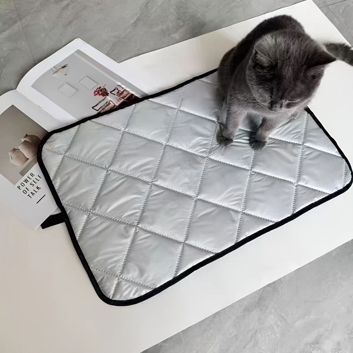 TEMU 【オール対応】防湿・防寒・防熱 ペット用マット 犬猫用 厚手 ノンスリップ 傷防止 グマット 犬用グマット 防湿マット アウトドア ポータブル