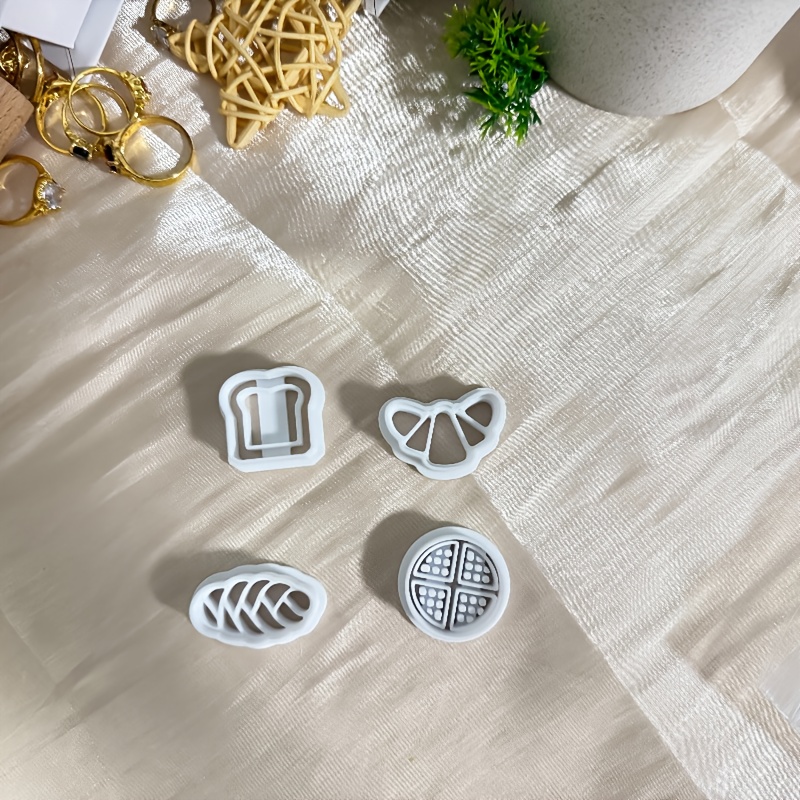 4pcs Set Of Bread-shaped Polymer Cookie Cutters, Polymer Cookie Molds For Making, Perfect As Christmas And New Year Gifts