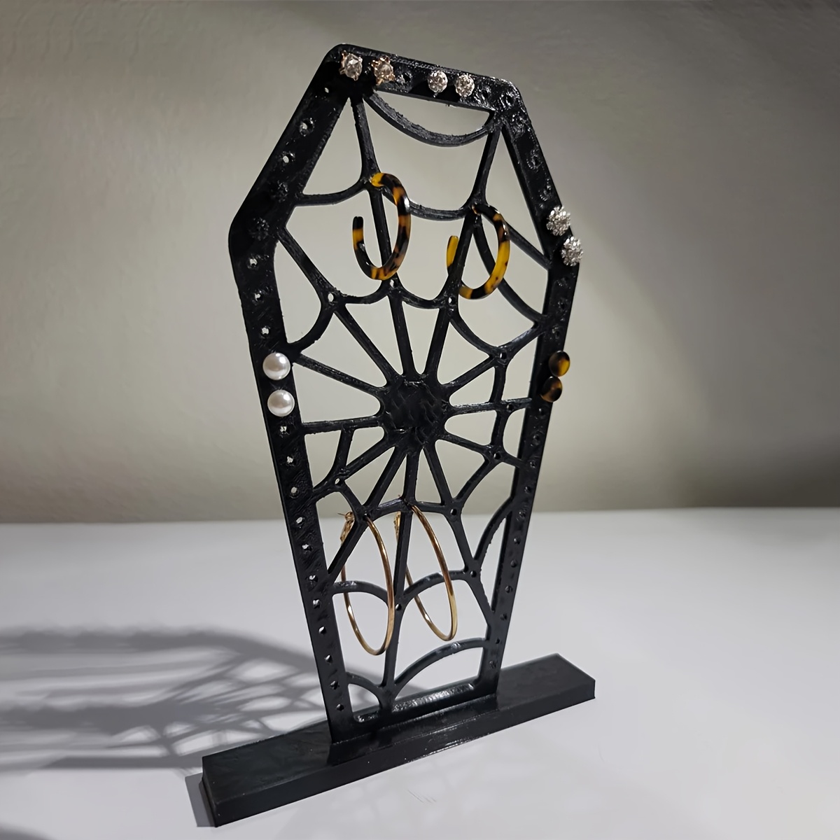 

1pc Gothic Spider Web Design Earring Holder - Plastic Tabletop Jewelry Stand With Closure - Ideal For Bedroom, Bathroom, Living Room - Unique Display & Gift,