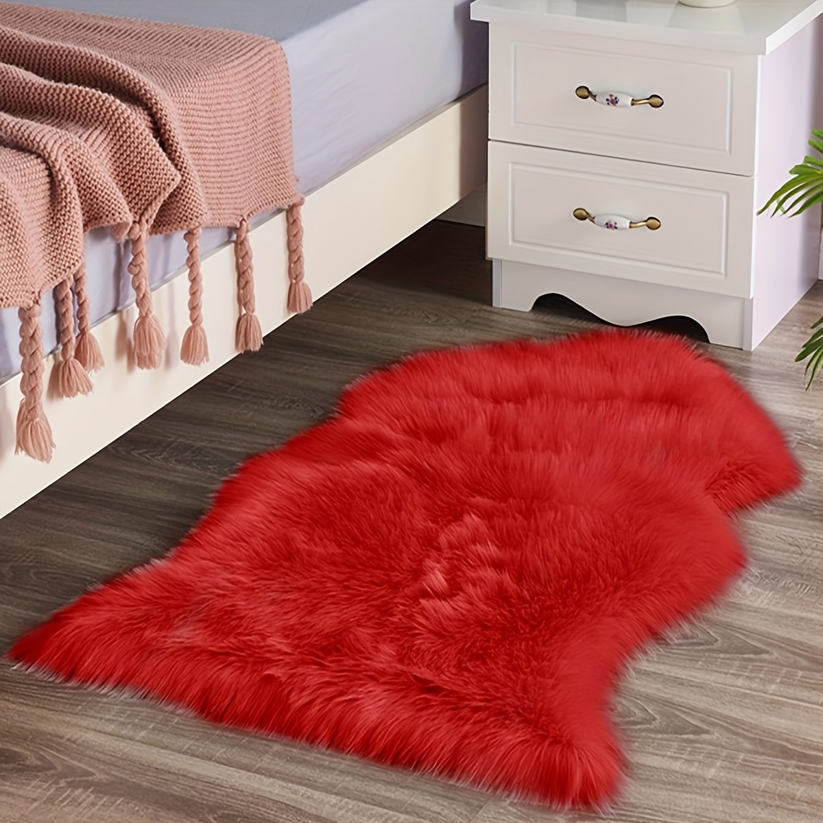 TEMU Parts Red Winter New Year Atmosphere Christmas Shape Faux Wool Plush Home Decoration Carpet Soft Fluffy Absorbent Non-slip Comfortable High-end