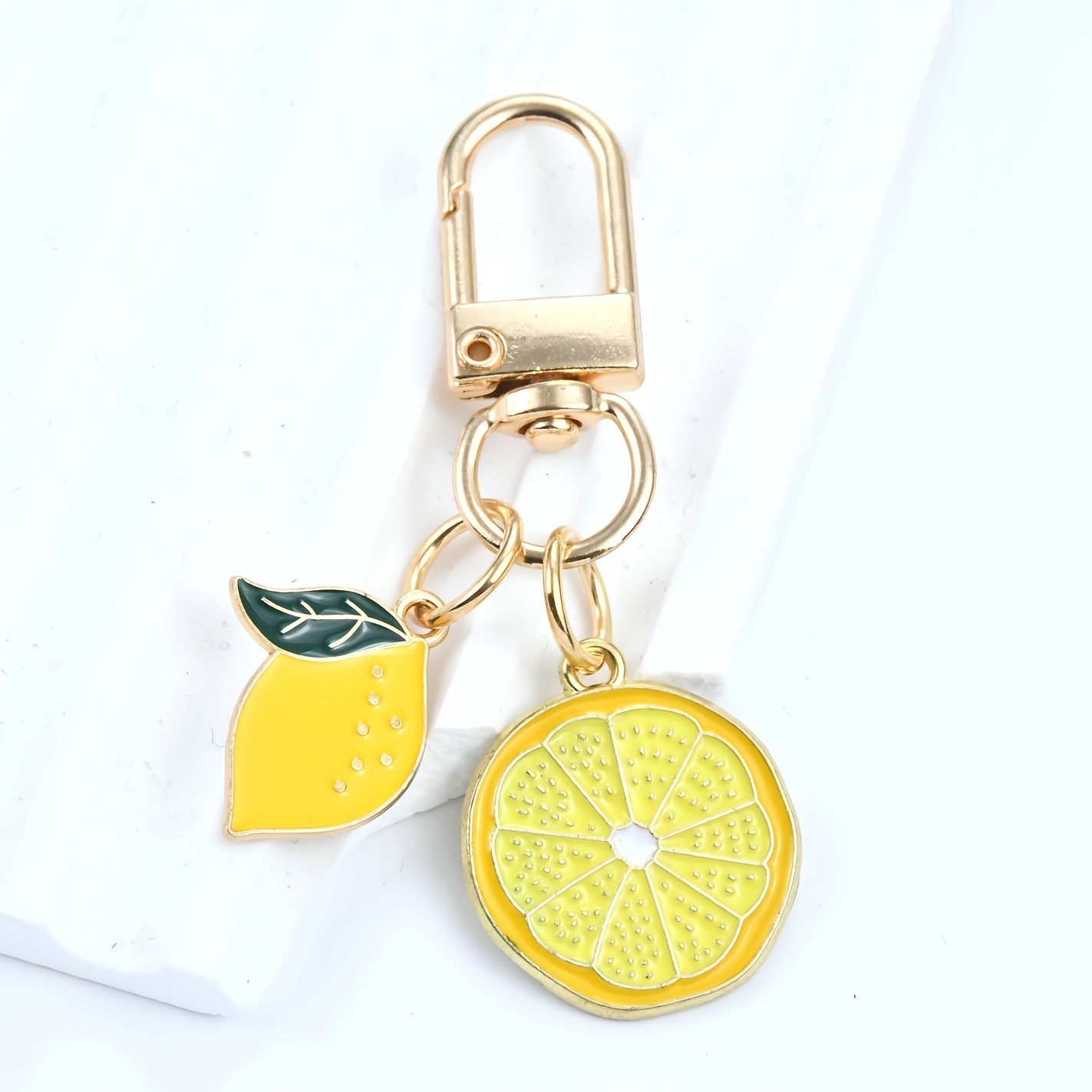 TEMU 1pc Lemon Fruit Keychain, Fashionable Personalized Creative Alloy Unisex Bag Car Key Clothing Key Pendant, Easy Festival Gift For , Family,