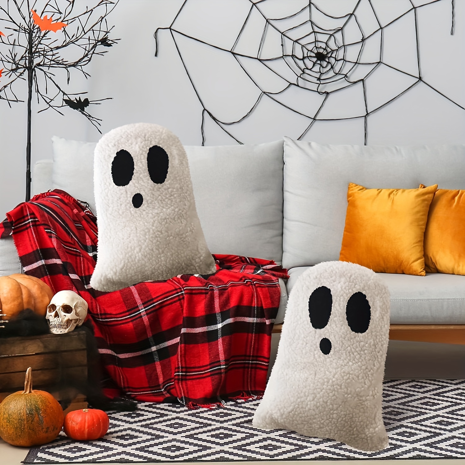 Halloween good Ghost decorative pillow