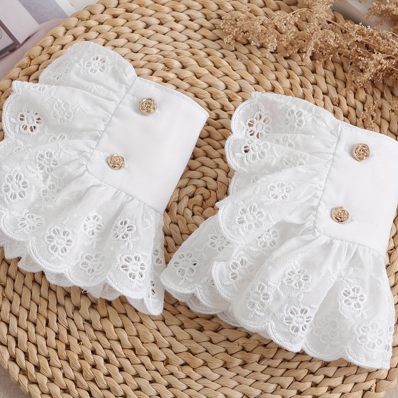 E-shop 1 Paar Damen Hohlknopf-Flared Dekorative Falsche Manschetten, Ideal für Ausflüge Party-Accessoires