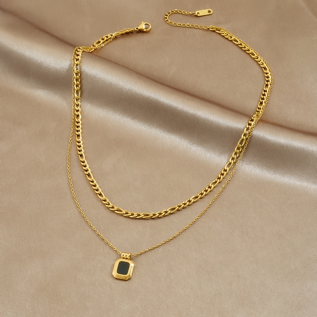 Women's Double Layered Black Square Pendant Necklace, Exquisite