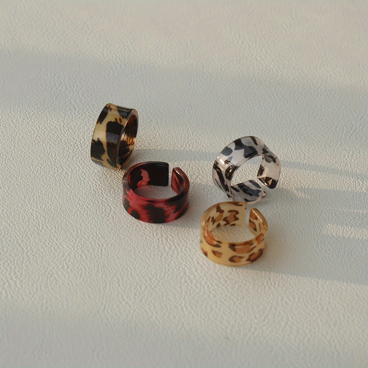4pcs Hip-hop Fashion Leopard Print Open Acrylic Ring Set Women's Vacation Party