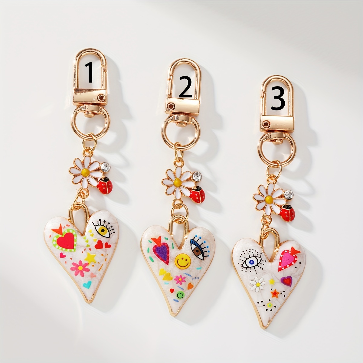 

1pc Porte-clés en en de Cœur avec Charmes Colorés Œil du & Nature - Design Coccinelle et Fleur, Fermeture à - Cadeau d'Anniversaire ou Spécial Idéal pour Symboliser l', et l'Harmonie avec la Nature