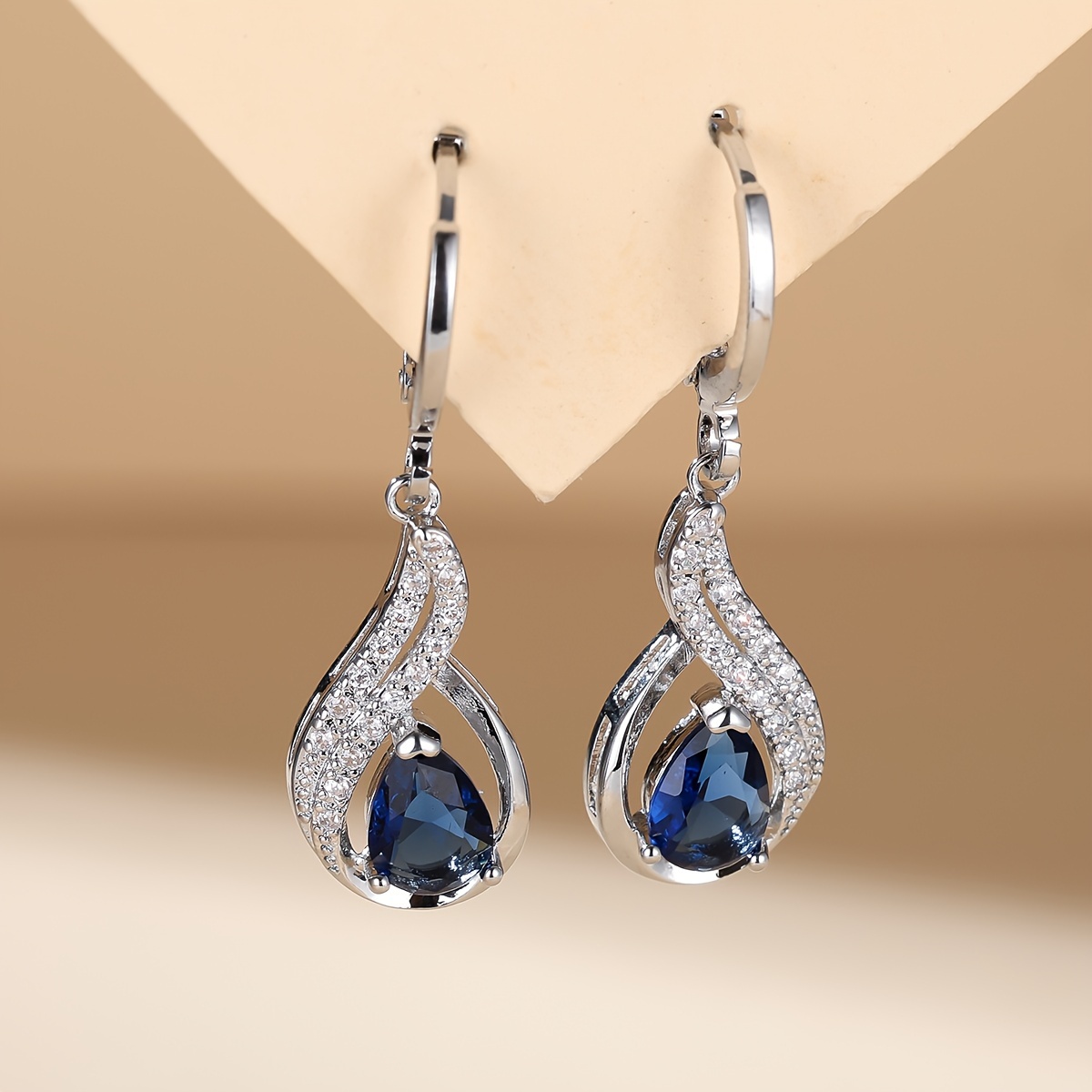 E-shop Elegante Wassertropfen-Ohrringe mit Funkelndem Zirkonia - Schickes & Einfaches Design für Frauen, für Hochzeiten und Partys