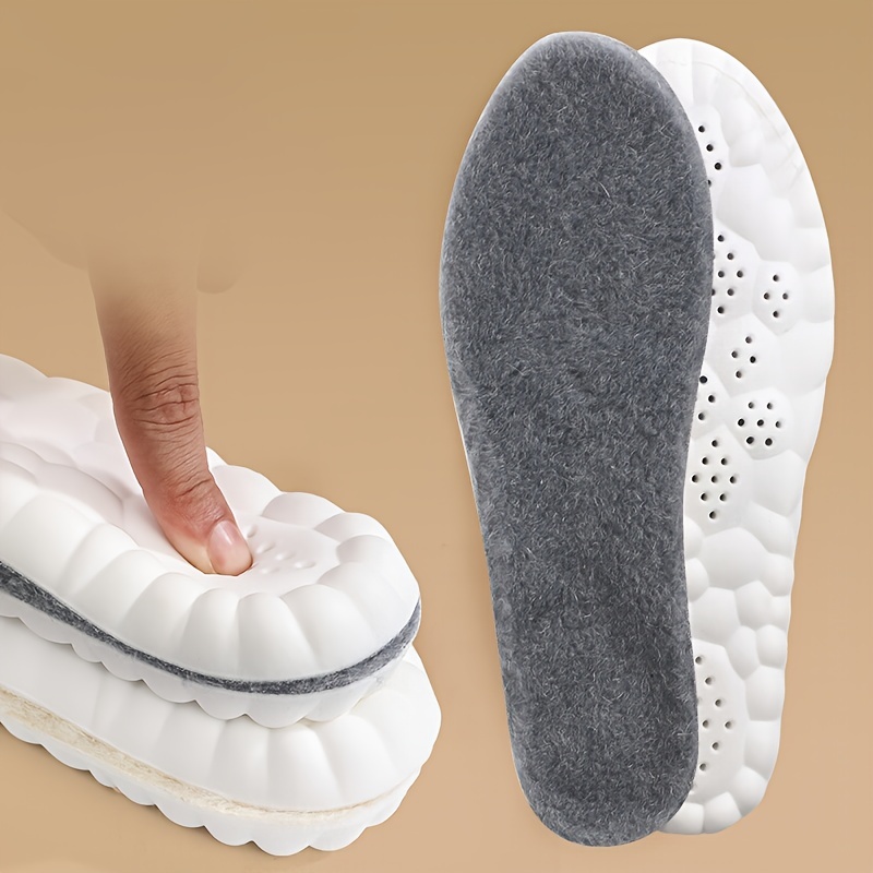 2pcs of Thickened Faux Cashmere 4D Cloud Insoles, Warm And Comfortable, Temperature-Regulating, Breathable, Moisture-Absorbing for Snow Boots And Shoes.