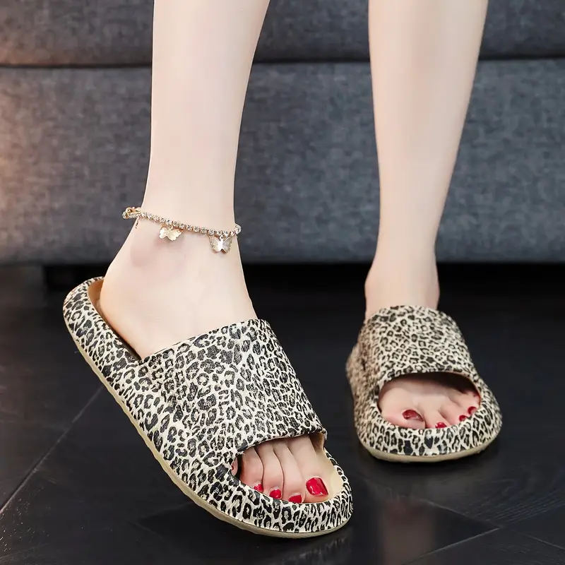 womens leopard print thong sandals thick soled anti slip eva flip flops with cushioned insole lightweight indoor outdoor slippers for party wear footwear leopard print sandals indoor footwear stylish flipflops durable footwear able slippers Product details 4