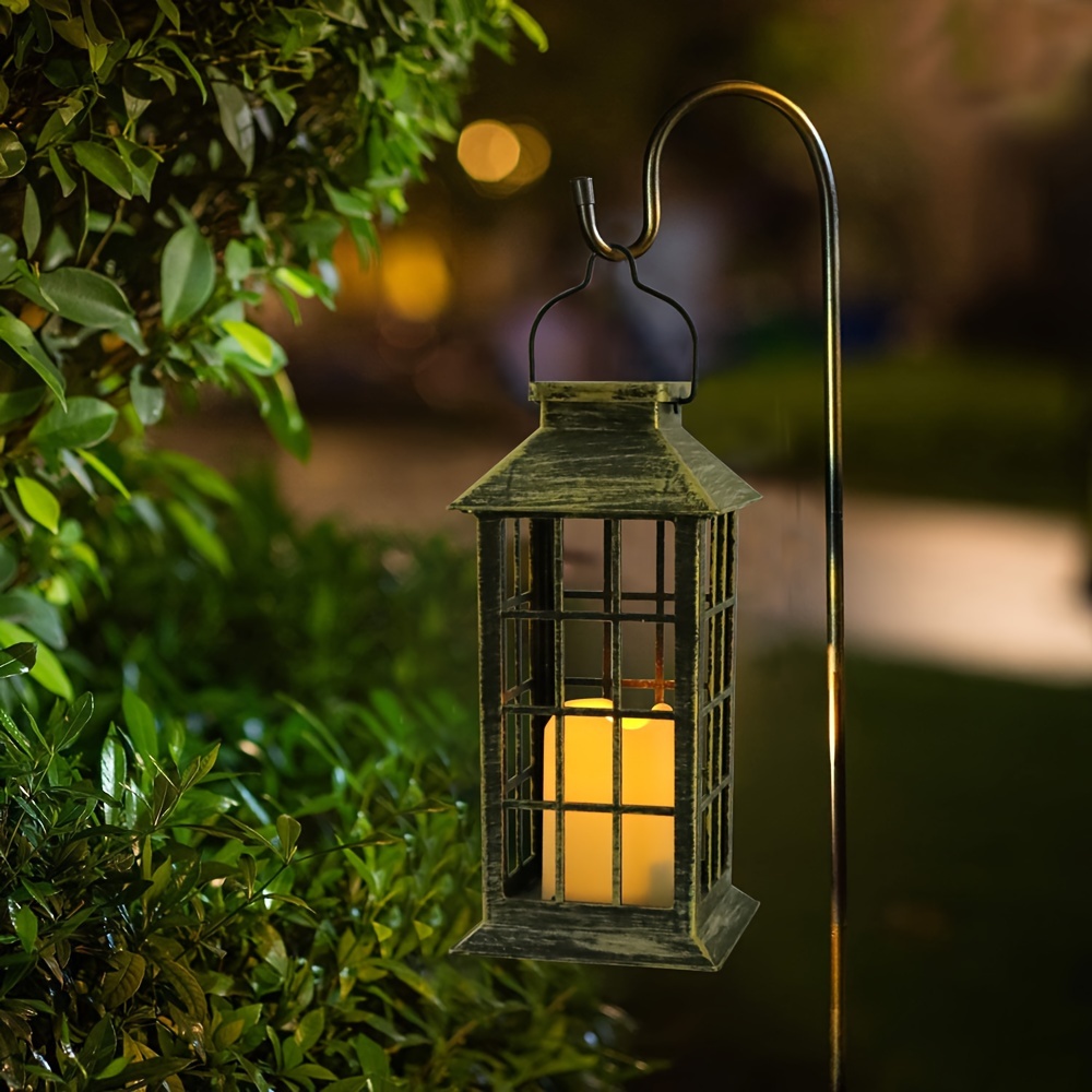 

1pc Solar-powered Garden Lantern, Plastic Led Candle Light, Outdoor Hanging Hollow Lantern Decor, Vintage Yard Patio Light With Built-in Led, Festive Ambiance Lighting