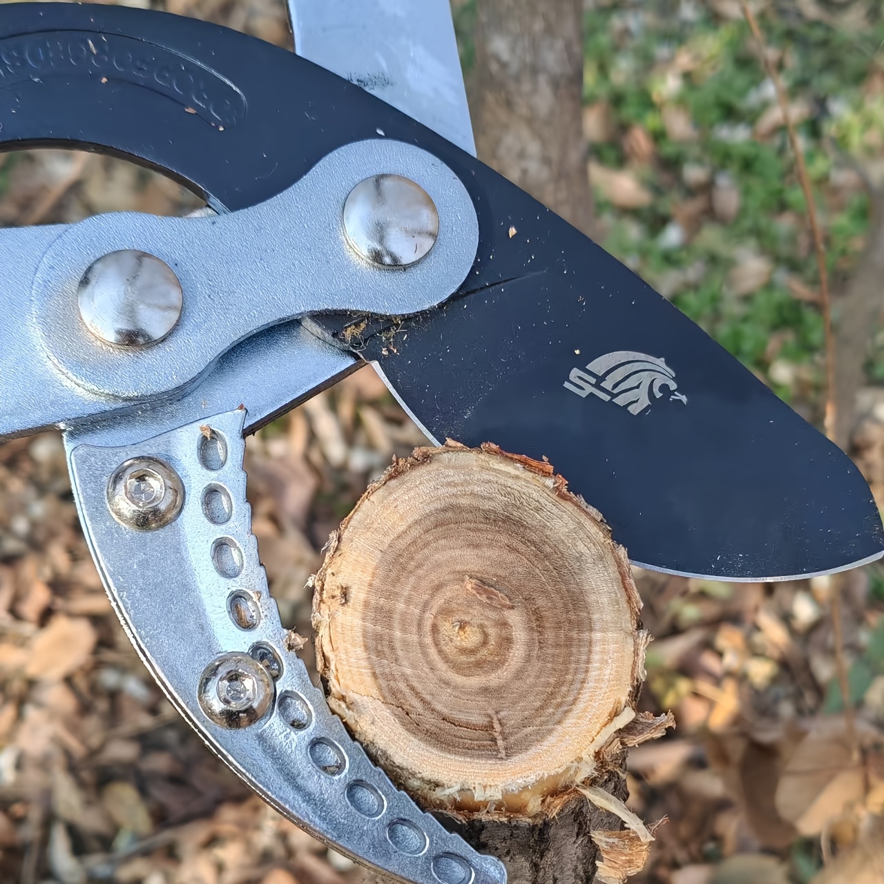 Een meter telescopische krachtige schaar met hoge kwaliteit koolstalen messen, ambidextrous, constructie van mangaanstaal