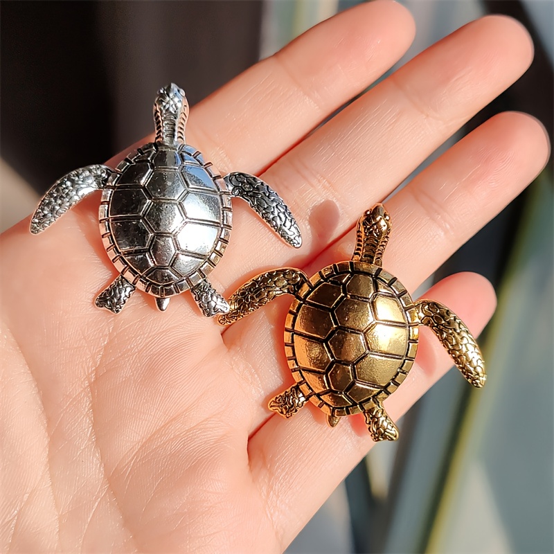 2個の金属製の海亀のフィギュア 装飾的なデスクと本棚の装飾品 金色と