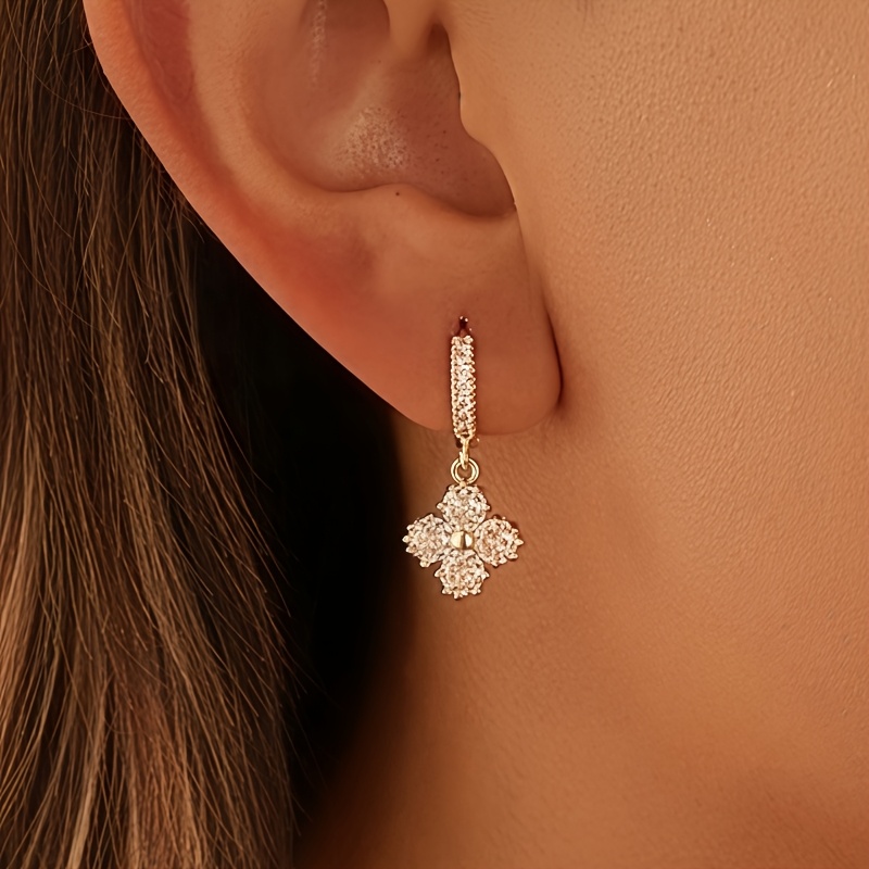 Image of 1 Pair Of Elegant Copper-inlaid Synthetic Synthetic Zirconia Drop Earrings, Exquisite And Luxurious, Suitable For Women's High-end Banquets, Parties, Or As A Gift